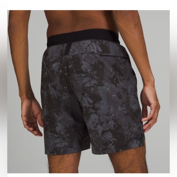 NWT Lululemon License to Train Linerless Short 7"/ Size: M / color: TXAB - Picture 2 of 6